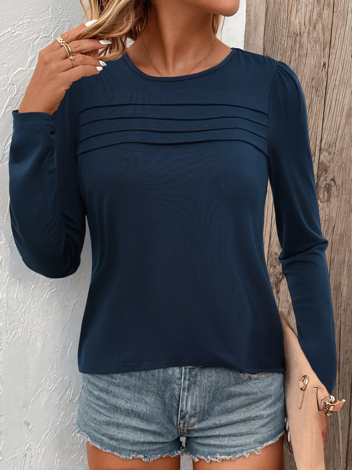 Elegant Directed Toothpick Pleat Pure Color round Neck T-Shirt Sophisticated Design Basic Crew Neck Tee for Casual Wear - Image 3