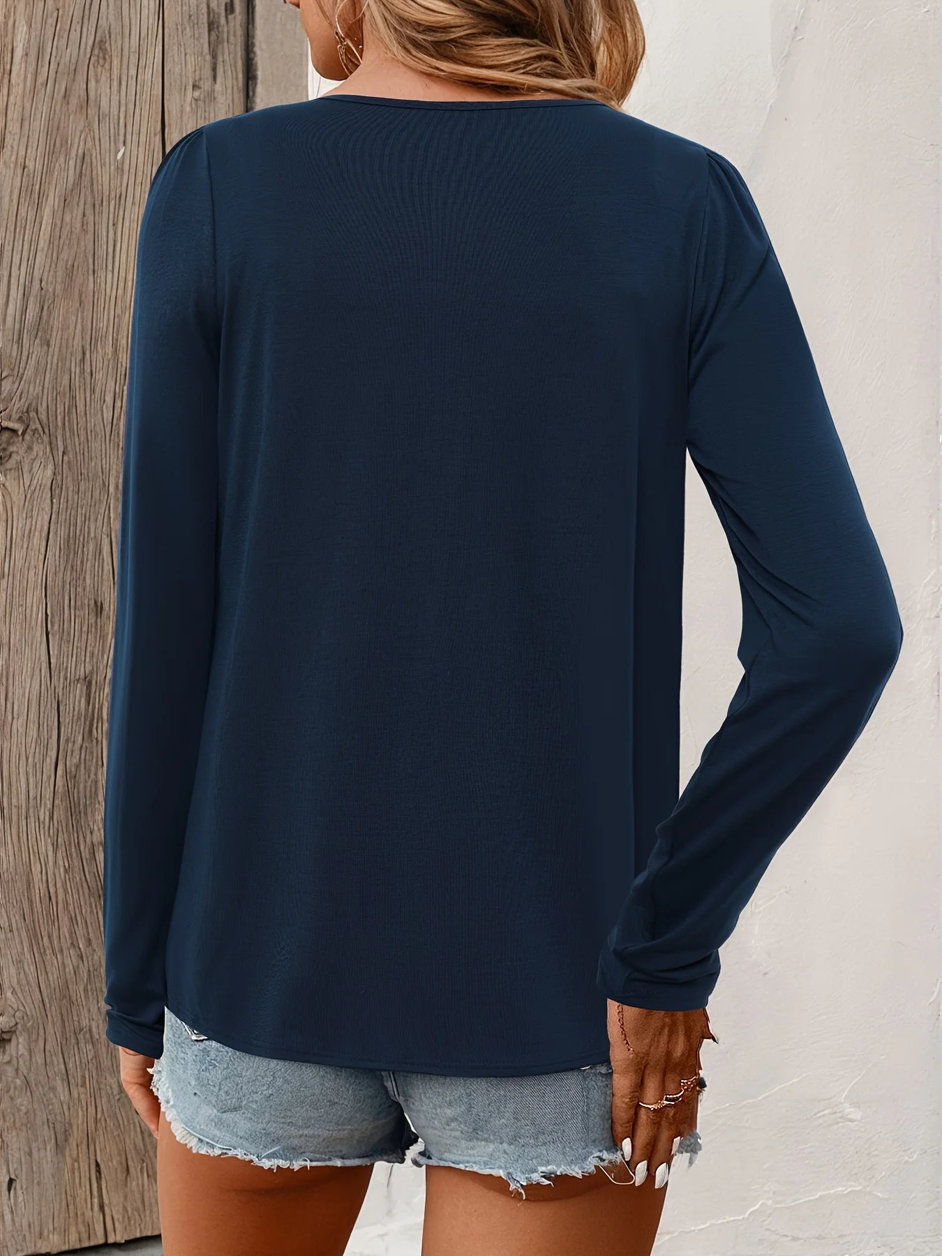 Elegant Directed Toothpick Pleat Pure Color round Neck T-Shirt Sophisticated Design Basic Crew Neck Tee for Casual Wear - Image 2